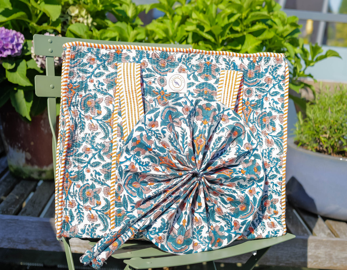 indische Stepptasche Koralle von Jaipur mit passendem Fächer
